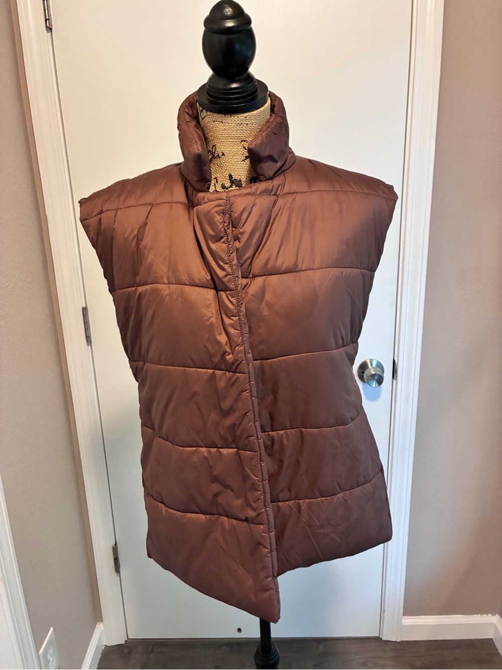 SHEIN Quilted Sleeveless Puffer Vest in Brown